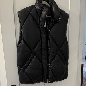 Abercrombie & Fitch Black Quilted Vest